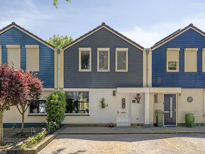 Tussenwoning te koop: Moselborg 63, De Heeg Maastricht