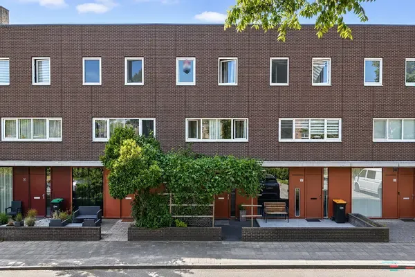 Tussenwoning te koop: Moskousingel 39, Zonne Veld 'S-Gravenhage
