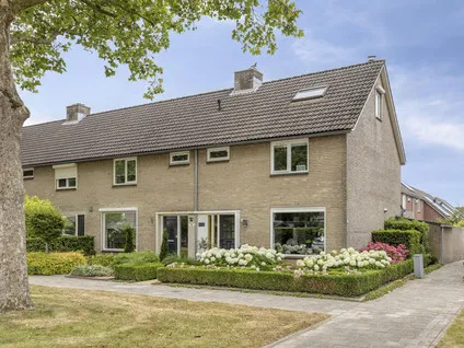 Hoekwoning te koop: Mossellaan 50, Tholen Tholen