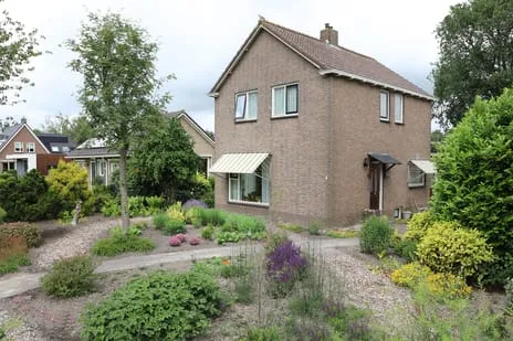Vrijstaande woning te koop: Moundyk 6, Stiens Stiens