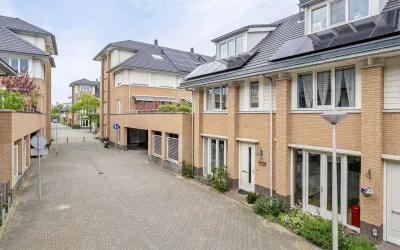 Tussenwoning te koop: Moutmolen 1, Molenbuurt Delft