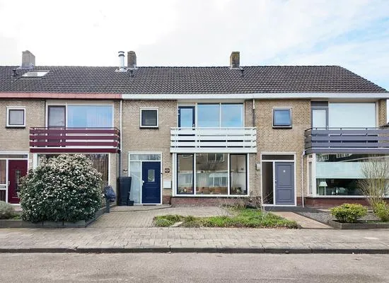 Tussenwoning te koop: Moye Keene 92, Klundert