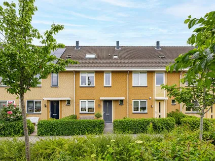Tussenwoning te koop: Mozartplantsoen 48, Baanhoek-West Sliedrecht