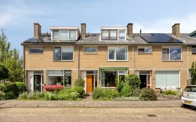 Tussenwoning te koop: Mozartstraat 13, Dorrestein-Zuid Nieuwerkerk Aan Den Ijssel