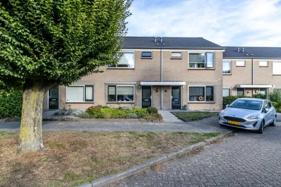 Tussenwoning te huur: Mozartstraat 18, West 2 Dongen