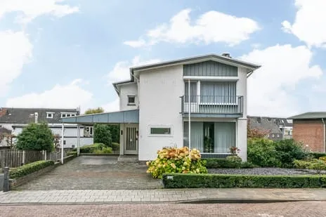 Detached house for sale: Mozartstraat 5, Achter de Put Brunssum
