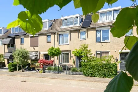 Tussenwoning te koop: Mozartstraat 9, Nieuweland 1 Barendrecht