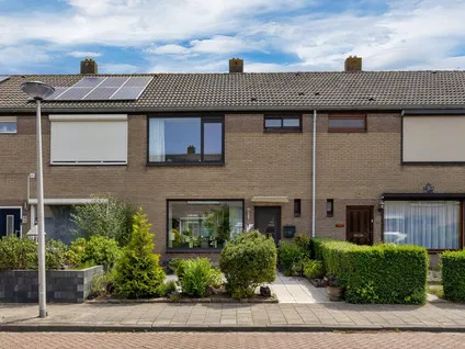 Tussenwoning te koop: Mr J R Thorbeckestraat 31, Kerckhoek Zuidland