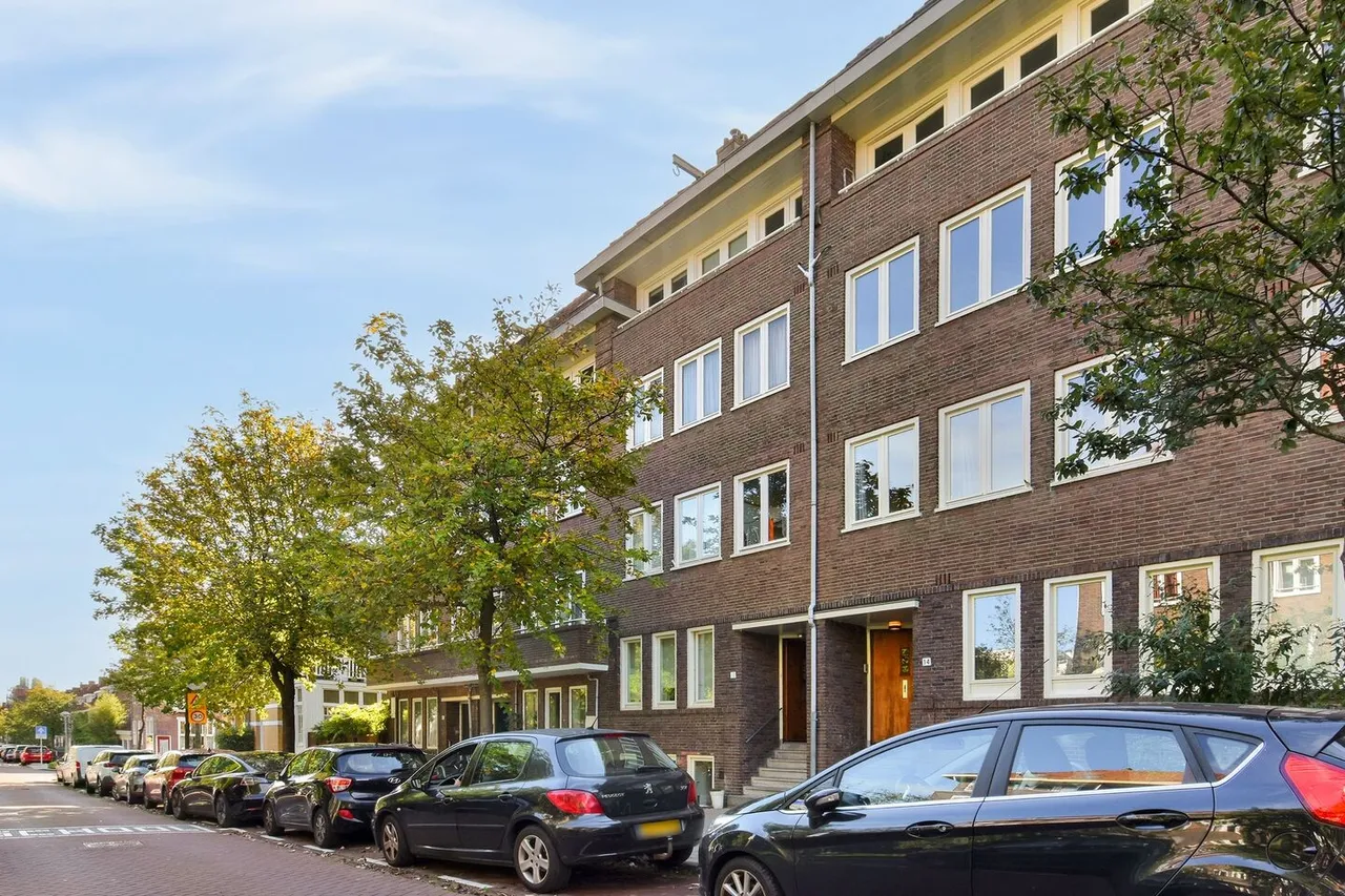 Appartement te koop: Mr. P.N. Arntzeniusweg 14-3, Amsterdam