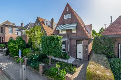 Vrijstaande woning te koop: Mr. van Coothstraat 57, Centrum Waalwijk