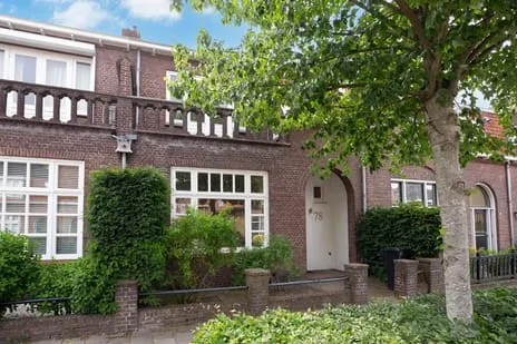 Tussenwoning te koop: Mr. van Coothstraat 78, Centrum Waalwijk