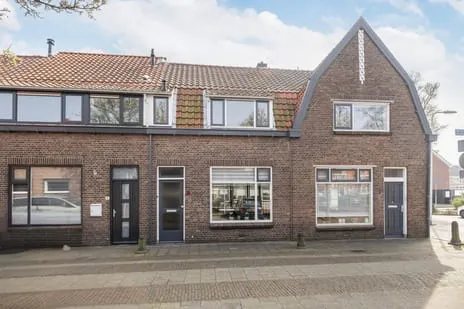 Tussenwoning te koop: Mr. de Fremerystraat 3, V/d kasteelewijk 'S-Gravenzande