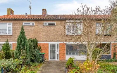 Tussenwoning te koop: Mr. Thorbeckestraat 27, Centrum Barendrecht