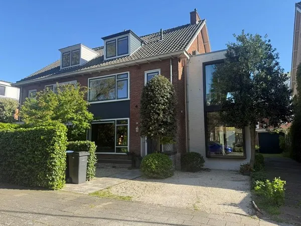Twee-onder-één-kap te huur: Mr. Troelstralaan 45, Elsrijk West Amstelveen