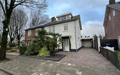 Twee-onder-één-kap te koop: Mr. van Sonstraat 12, Omg. Levenskerk/Boomgaard Oisterwijk