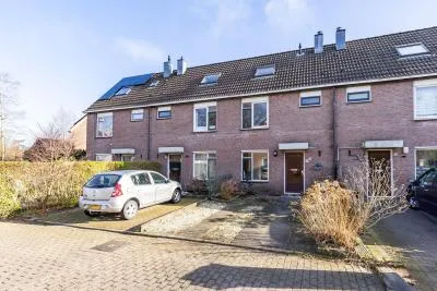 Tussenwoning te koop: Mudaheerd 81, Groningen