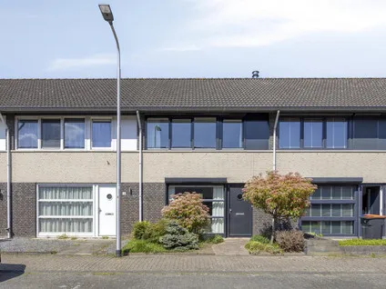 Tussenwoning te koop: Muggenbergstraat 13, Leeuwerik West Tilburg