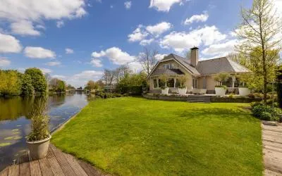 Vrijstaande woning te koop: Muisbroekseweg 25, Giessenburg