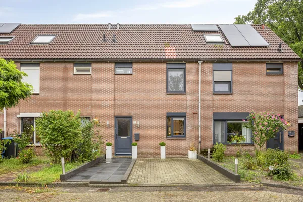 Huurwoning: Muldermanshoek 56 in Enschede - €3.390 per maand - 115m²