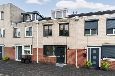 Tussenwoning te koop: Multatulihof 12, Rijkerswoerd-Oost Arnhem