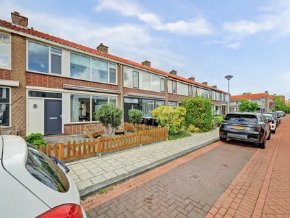 Tussenwoning te koop: Multatulistraat 12, Spijkenisse