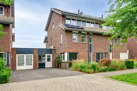 Tussenwoning te koop: Munnikenland 53, Sleeuwijk west Sleeuwijk