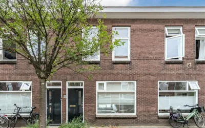 Tussenwoning te koop: Munnikenstraat 91, De Waard Leiden
