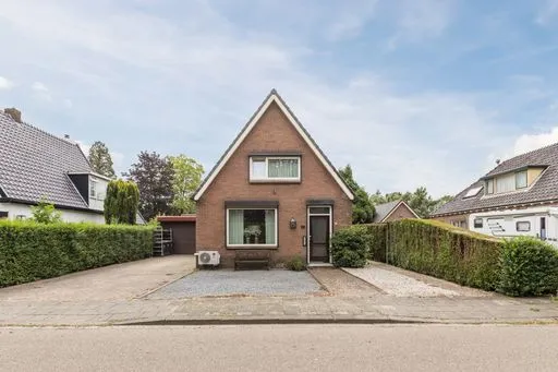 Vrijstaande woning te koop: Munnikhofsestraat 15, Bedrijventerrein Deest Deest