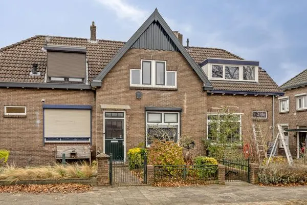 Tussenwoning te koop: Muntmeesterlaan 32, Nijmegen