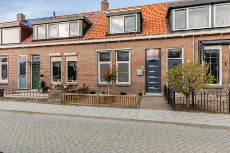 Tussenwoning te koop: Murraystraat 63, Pernis Pernis Rotterdam