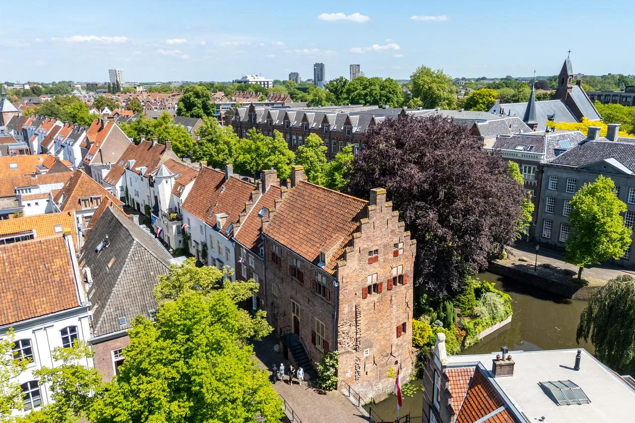 Hoekwoning te koop: Muurhuizen 25, Amersfoort