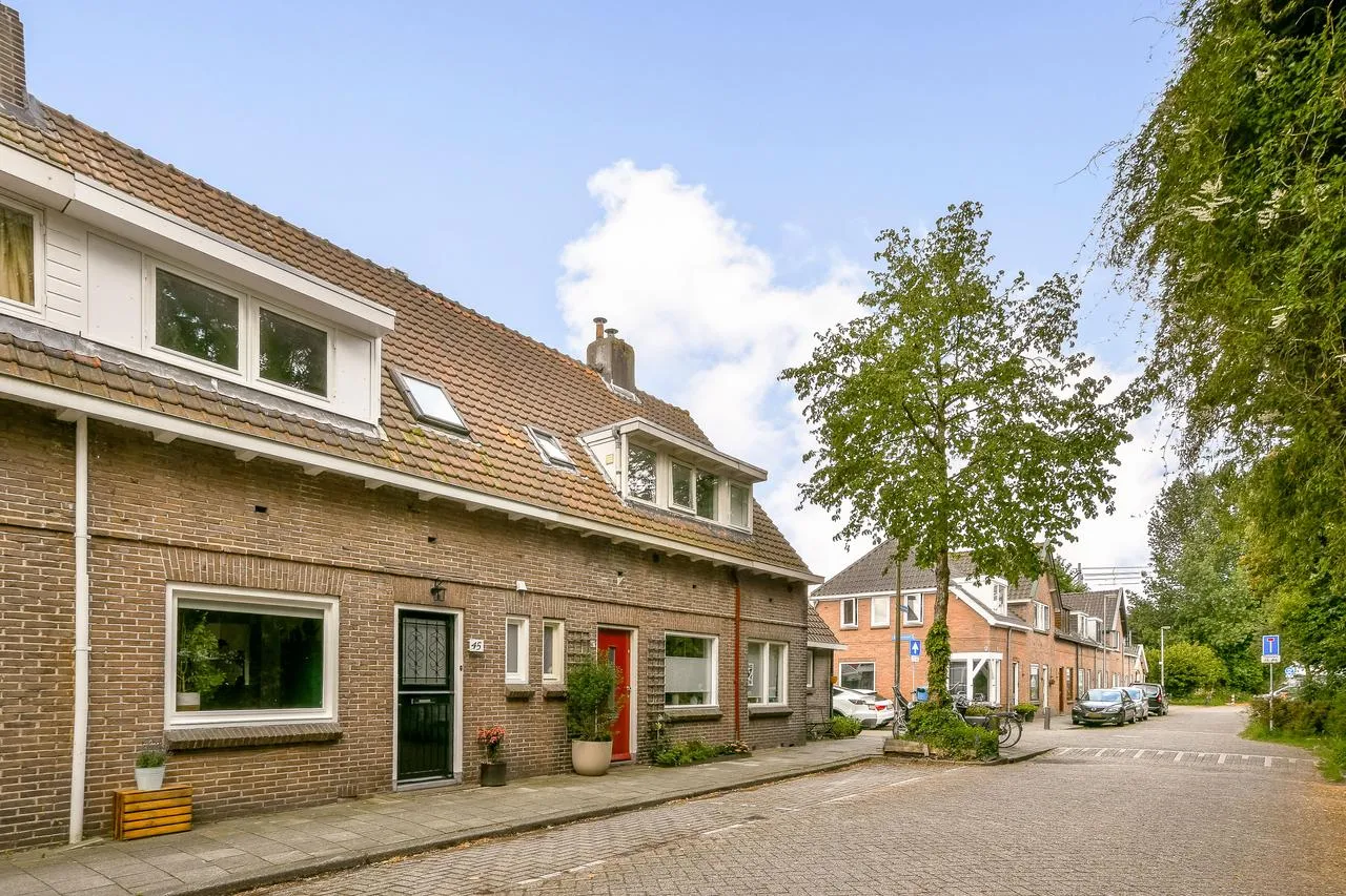 Tussenwoning te koop: Muyskenweg 45, Utrecht
