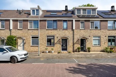 Tussenwoning te koop: Muzenlaan 145, Buitenhof-Oost-Zuid Leiderdorp