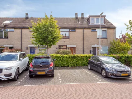 Tussenwoning te koop: Muzenlaan 34, Buitenhof-Oost-Zuid Leiderdorp