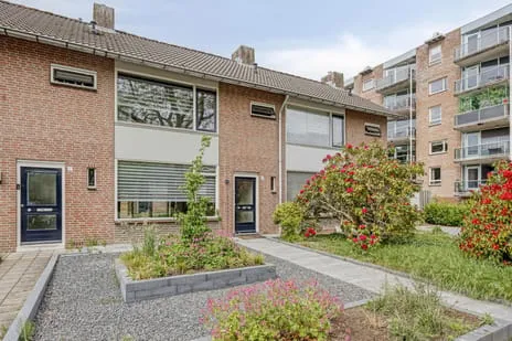 Tussenwoning te koop: Muzenlaan 43, Oude Gracht-West Eindhoven