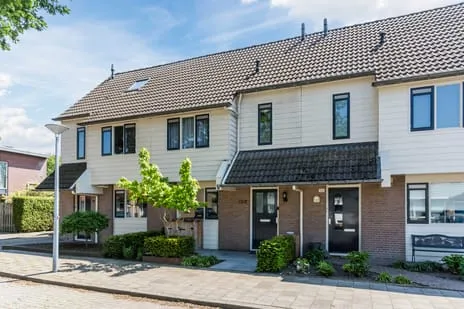 Tussenwoning te koop: Muziekplein 108, Bitswijk Uden