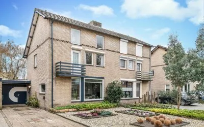Tussenwoning te koop: Muziekplein 57, Uden