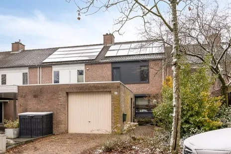 Tussenwoning te koop: Médoclaan 46, Achtse Barrier-Spaaihoef Eindhoven