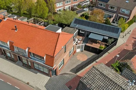 Hoekwoning te koop: Naaldwijkseweg 114, Edelstenenwijk 'S-Gravenzande