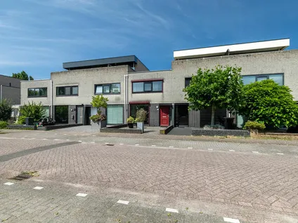 Tussenwoning te koop: Naardenstraat 163, De Kievit Zuid-West Tilburg