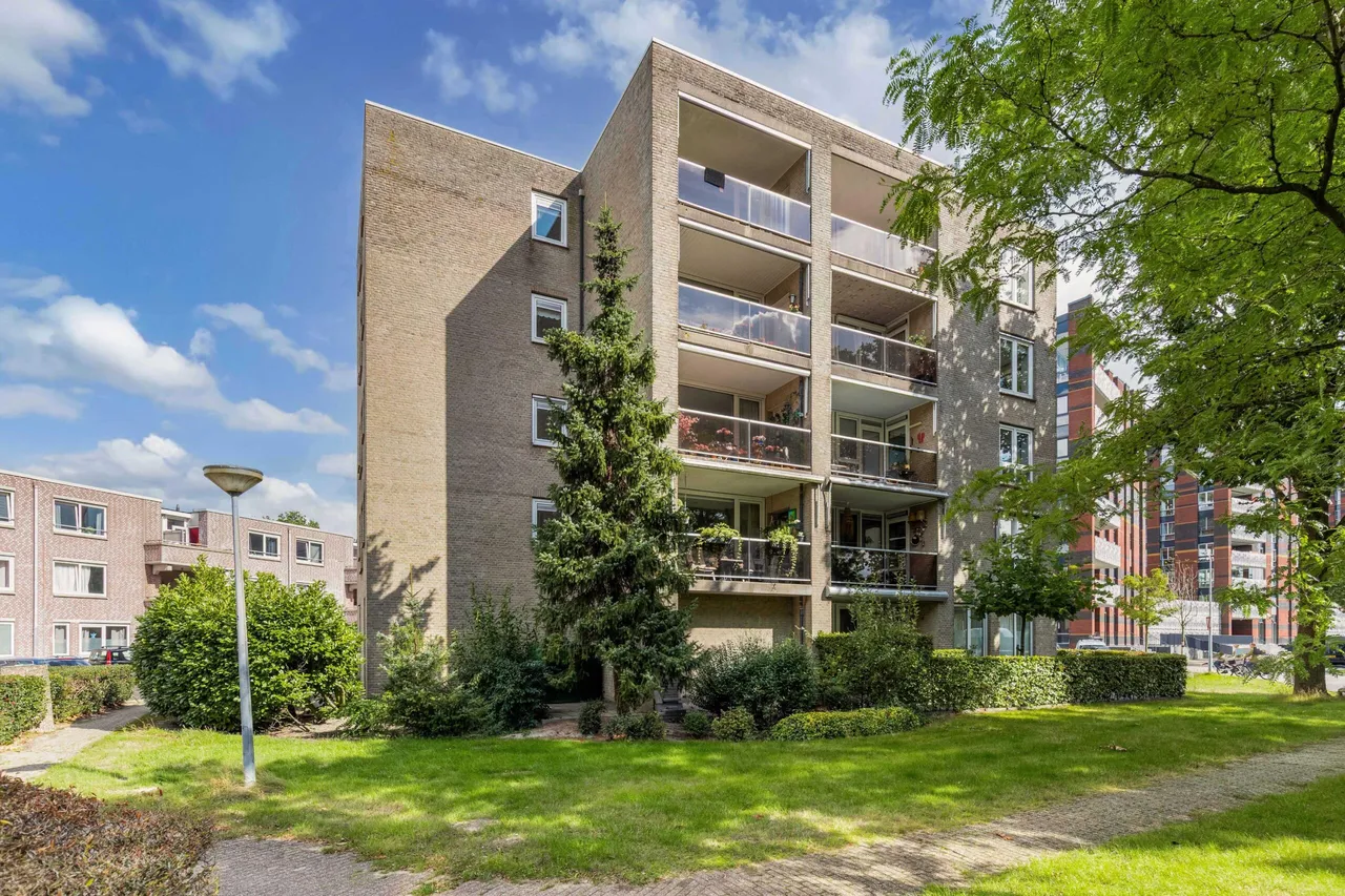 Appartement te koop: Naardingerland 9, Huizen