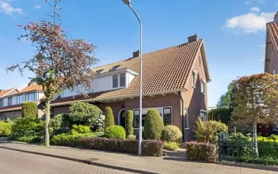 Twee-onder-één-kap te koop: Nachtegaallaan 15, Vogelbuurt Ede