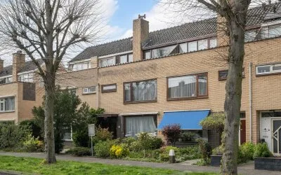 Tussenwoning te koop: Nachtegaallaan 28, Vogelbuurt Maassluis