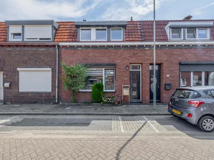Twee-onder-één-kap te koop: Nachtegaalstraat 13, Lage Heide Tegelen