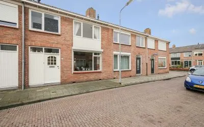 Tussenwoning te koop: Nachtegaalstraat 19, 't Zand Middelburg