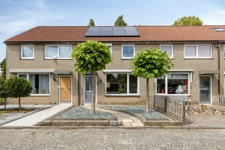 Tussenwoning te koop: Nachtijs 22, Sommelsdijk vogelbuurt oost Sommelsdijk