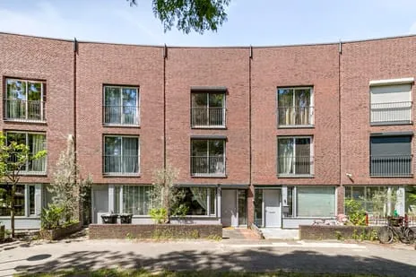 Tussenwoning te koop: Nadezjda Mandelstamstraat 43, F-buurt Amsterdam