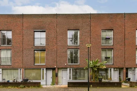 Tussenwoning te koop: Nadezjda Mandelstamstraat 9, F-buurt Amsterdam