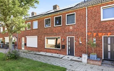 Terraced house for sale: Nagelenburgsingel 101, Kern Oost-Souburg Oost Oost-Souburg