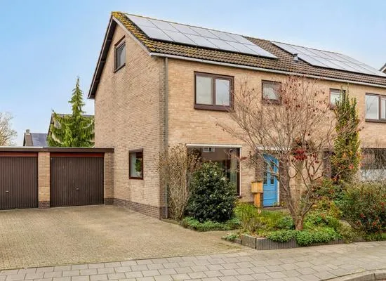 Twee-onder-één-kap te koop: Nansenstraat 1, Blokland Zetten